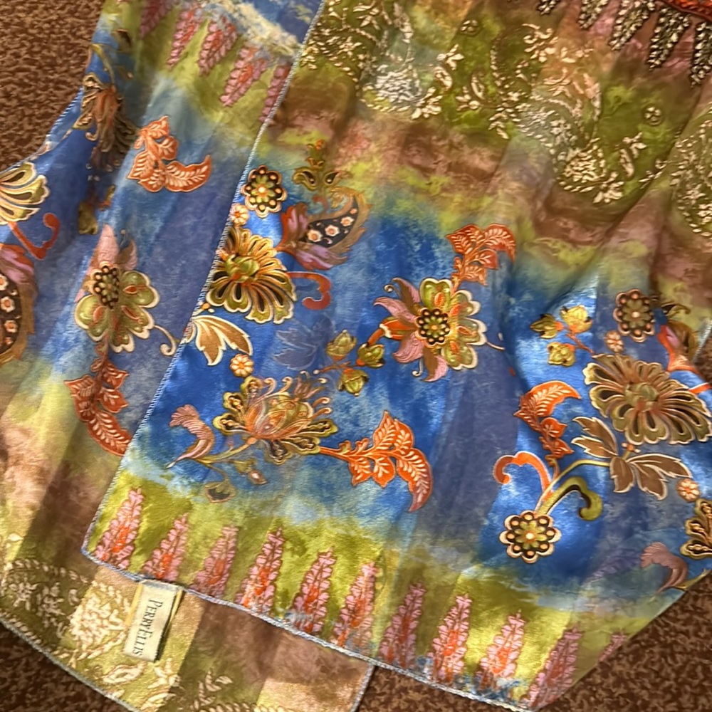 Perry Ellis scarf